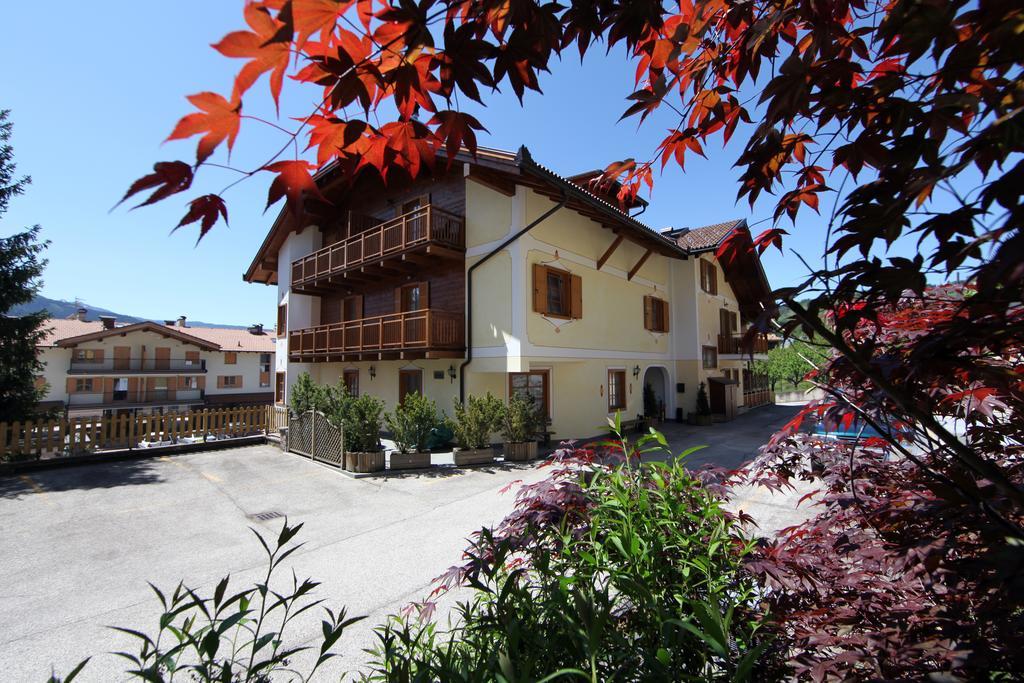Residence Garni Manuela Cavalese Exterior foto
